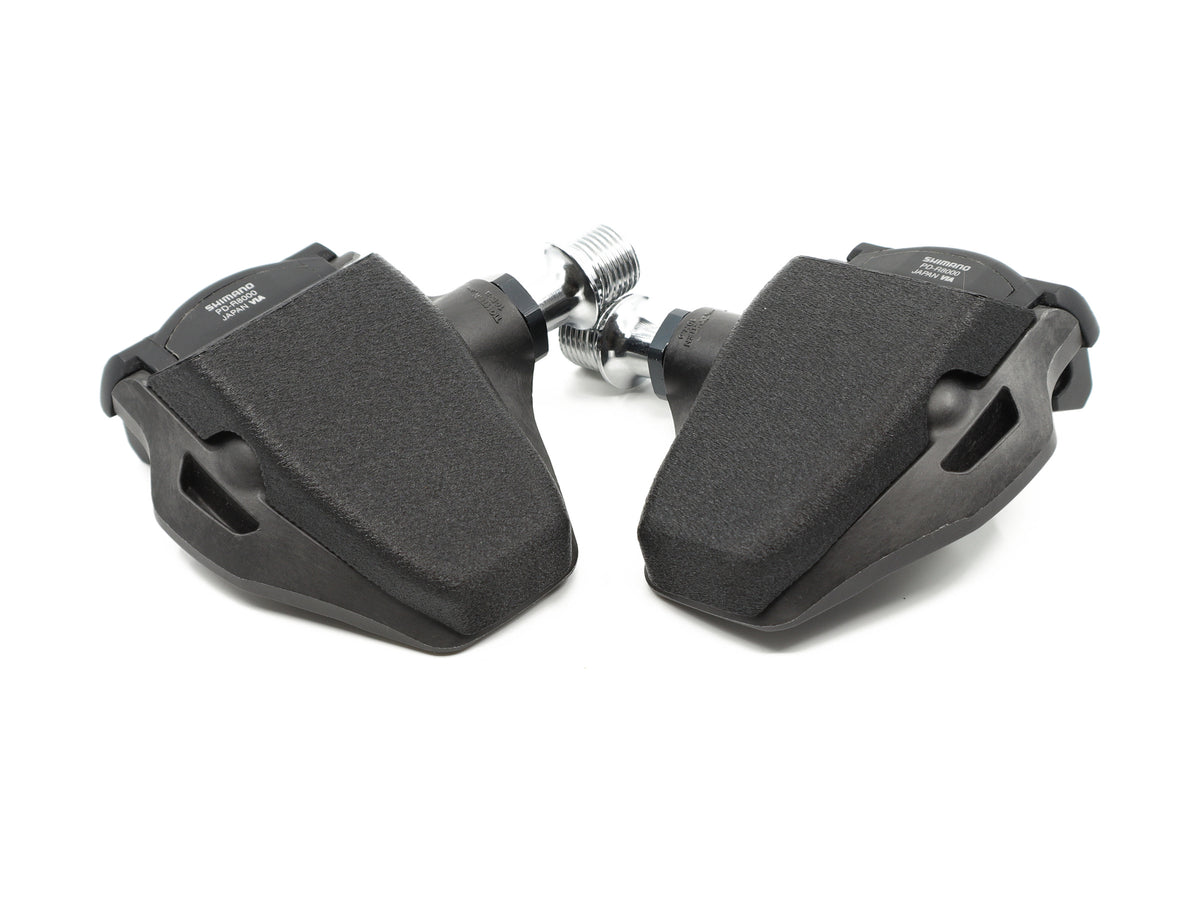 Aercover aerodynamic pedal covers fitted on Shimano Ultegra PD-R8000 pedals, top view