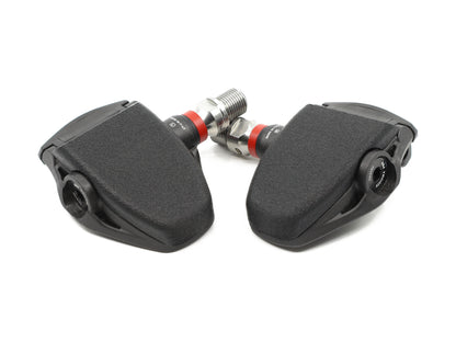 Aercover aerodynamic pedal covers fitted on Favero Assioma PRO RS pedals, top view